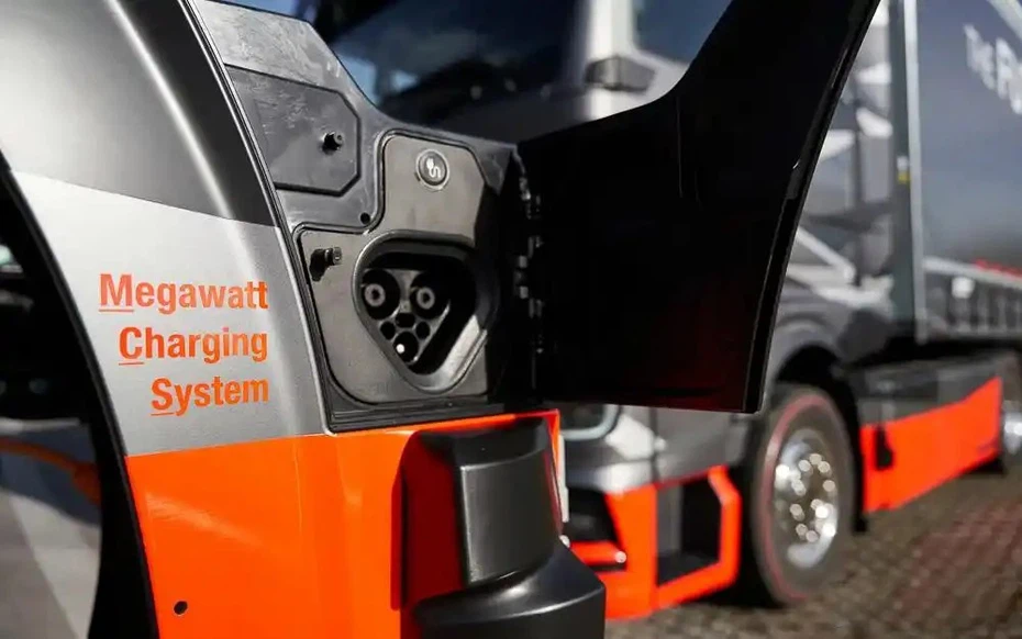 MCS Megawatt Charging System 2 MCS Megawatt Charging System 2